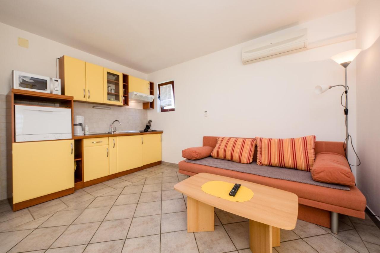 Apartments Padovan Banjol Luaran gambar