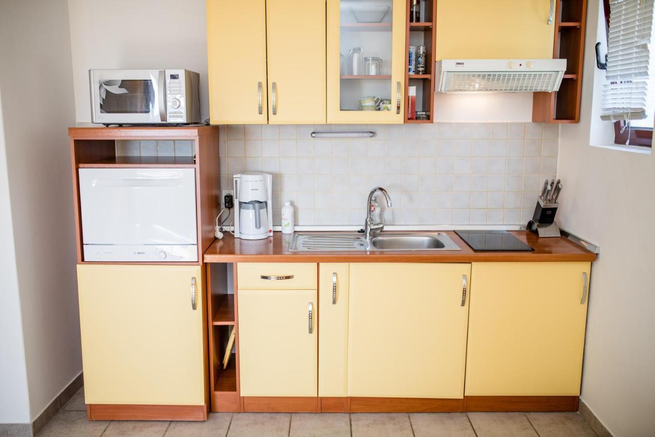 Apartments Padovan Banjol Luaran gambar