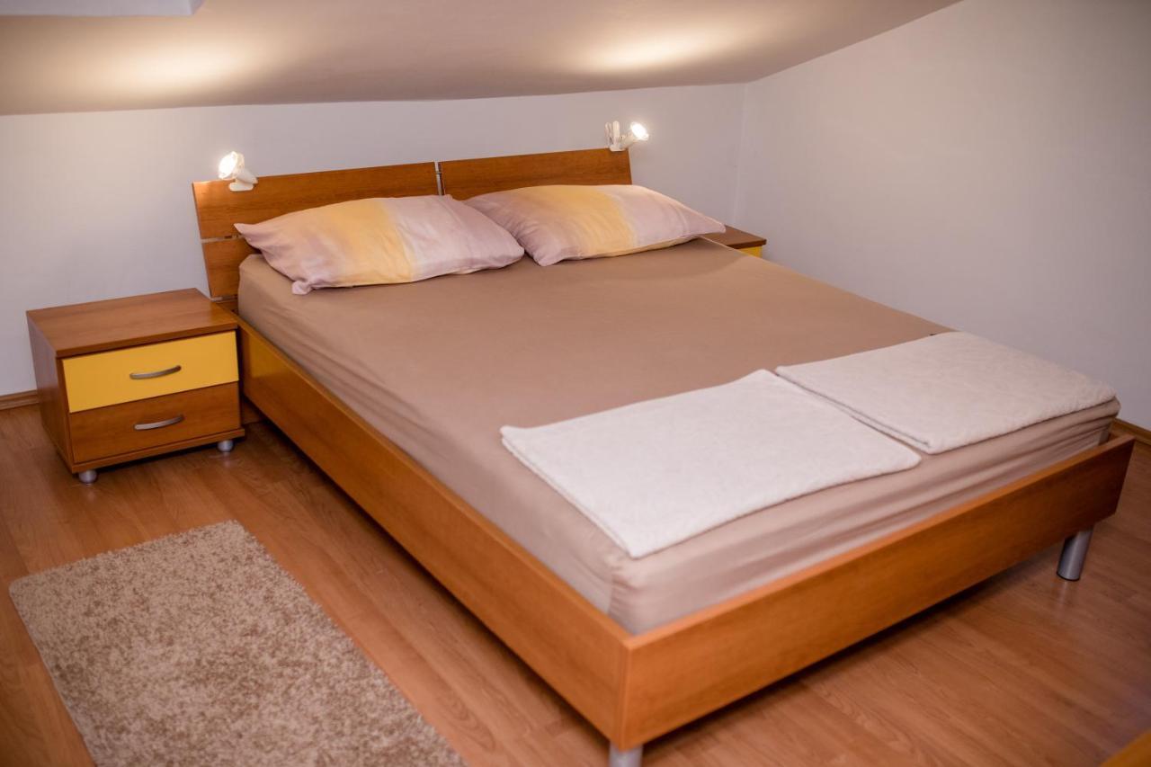 Apartments Padovan Banjol Luaran gambar