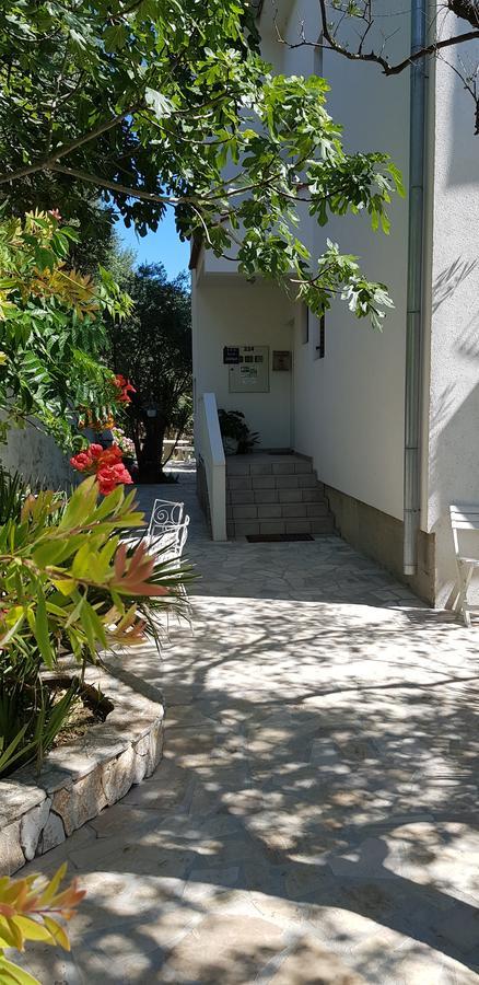 Apartments Padovan Banjol Luaran gambar